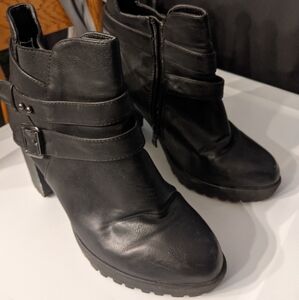 Black Ankle Boots size 9